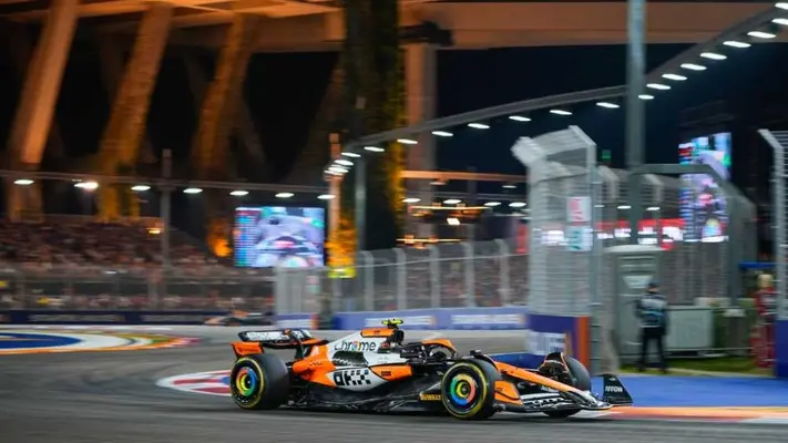 Lando Norris 'aplasta' a Max Verstappen en el GP de Singapur; Checo termina P10