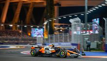 Lando Norris 'aplasta' a Max Verstappen en el GP de Singapur; Checo termina P10
