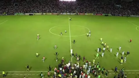 Afición de Chivas invade el Estadio Tamaulipas para conocer a sus ídolos