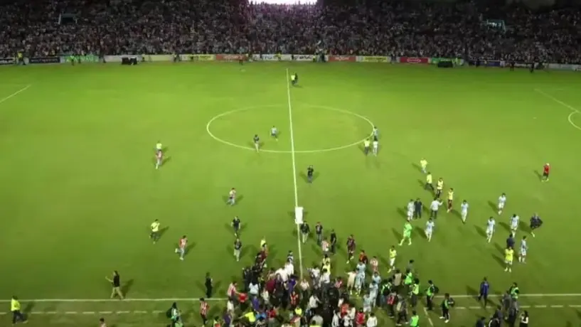Afición de Chivas invade el Estadio Tamaulipas para conocer a sus ídolos