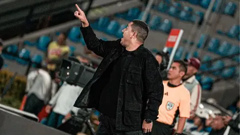 Atlético Nacional, equipo que dirige Efraín Juárez, empató ante Deportivo Cali