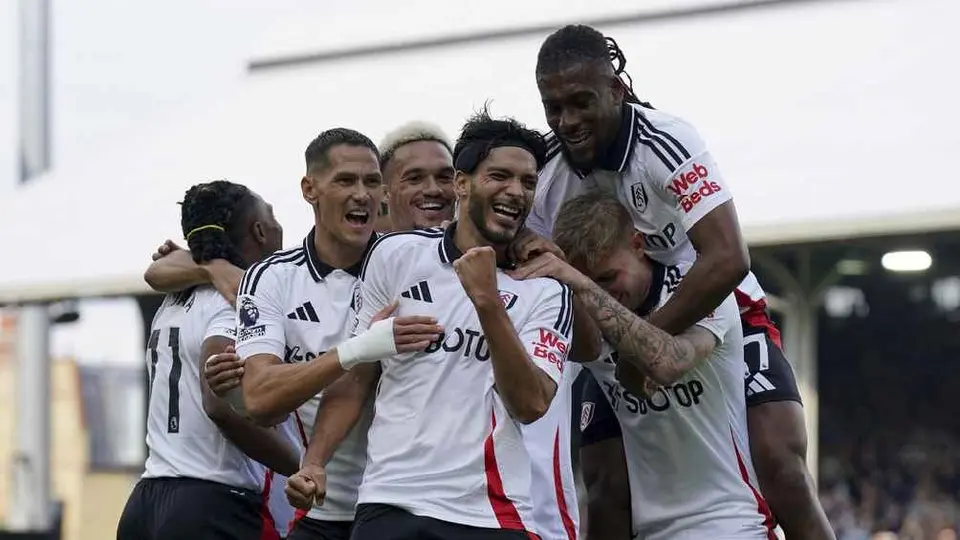 ¡Enrachado! Raúl Jiménez marca por segunda semana consecutiva en el Fulham vs Newcastle