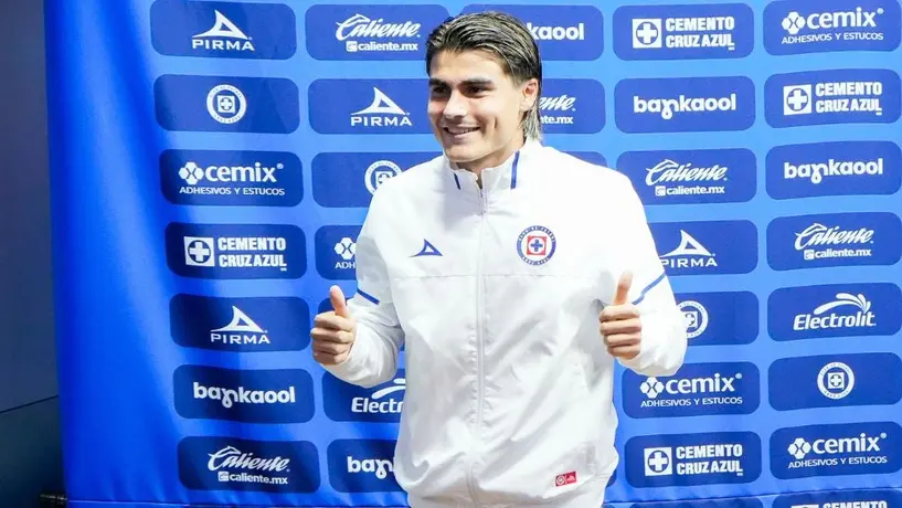 Luka Romero durante su presentación; "A pesar de otras ofertas, elegí Cruz Azul"