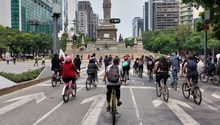 Paseo Dominical: Saca tu atuendo más mexicano para andar en bicicleta sobre Reforma