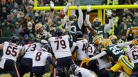 Packers cierra temporada regular con derrota ante Bears; Jordan Love salió del juego por lesión