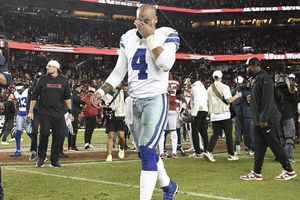 ¡Mal y de malas! Dallas Cowboys pierde a Dak Prescott en derrota ante Falcons