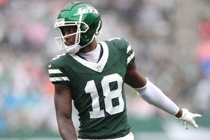 Steelers adquieren al receptor Mike Williams de los Jets a cambio de un pick del Draft