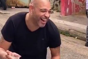 Preocupación en Brasil: Adriano con problemas de alcoholismo en favelas