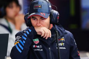 Checo Pérez quiere evitar igualar un récord que le pertenece a Jos Verstappen