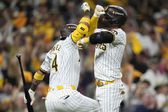 Padres de San Diego superan 4-0 a Atlanta y se acercan a la Serie Divisional