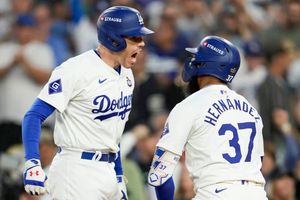 ¡Noche de cuadrangulares! Dodgers vencen a Yankees en el Juego 2 de la Serie Mundial