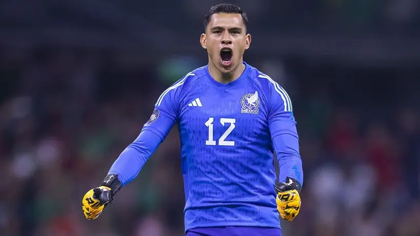 Ángel Malagón se deshace en elogios hacia Guillermo Ochoa y descarta rivalidad