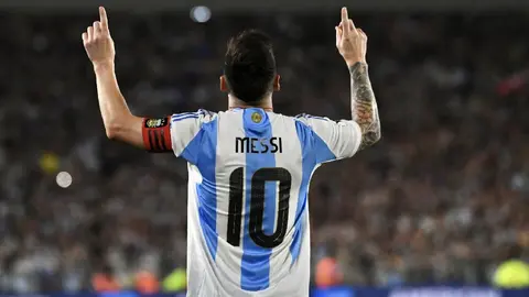 Lionel Messi encabeza convocatoria de Argentina para enfrentar a Paraguay y Perú