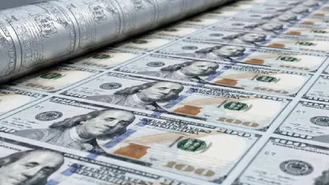 Precio del dólar 11 de diciembre 2024: El billete verde le come centavos al peso mexicano