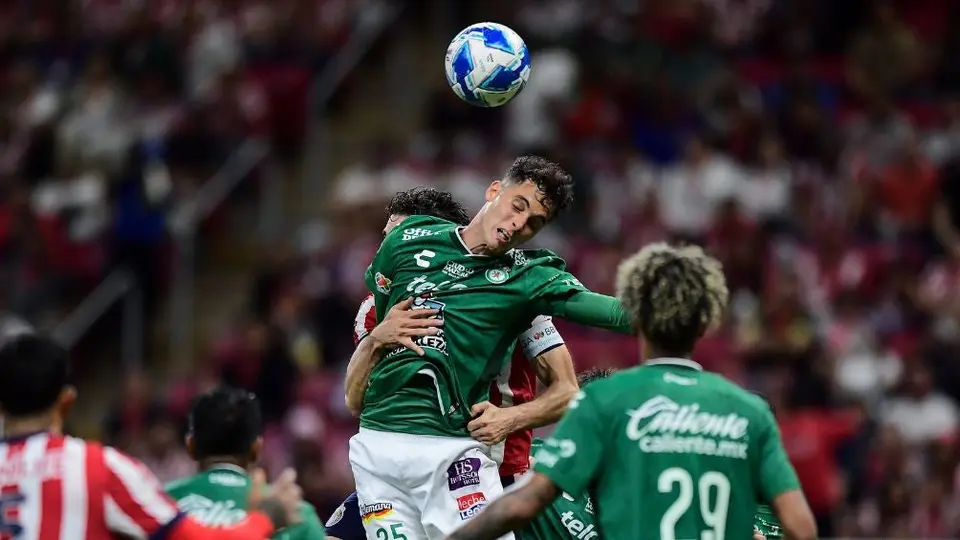 Eduardo Berizzo tras caer ante Chivas: "Estamos en un periodo de adaptación"