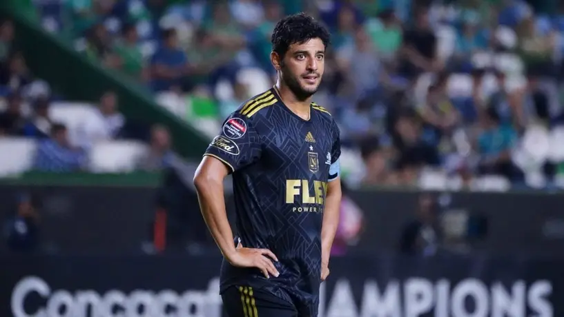 Carlos Vela pierde casa de Los Ángeles por incendios masivos; su esposa asegura que están a salvo
