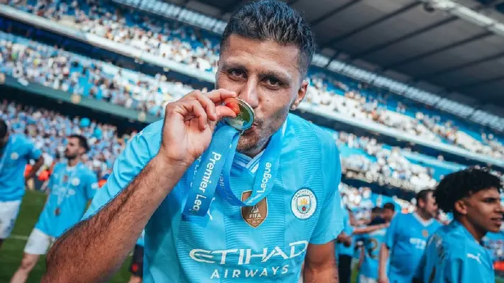 Rodri sobre las actitudes de Vinicius: “Cuando se centre en el campo será mejor jugador”