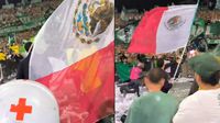 Efraín Juárez desata locura, con bandera de México, en celebración con hinchas