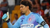 Liga de Portugal elogia atajadas de Guillermo Ochoa: 'Calidad atemporal ante nuestros ojos'