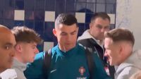 Zielinski es criticado por una foto con Cristiano Ronaldo luego de que Portugal goleara a Polonia