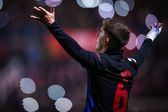 Barcelona avanza a octavos de la Copa del Rey tras otro contratiempo con Olmo