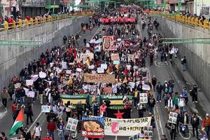 Marcha 2 de octubre: Encapuchados generan disturbios en el Metro de CDMX y en las calles