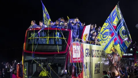 Más de 10 mil aficionados asistieron a festejos de América por tricampeonato