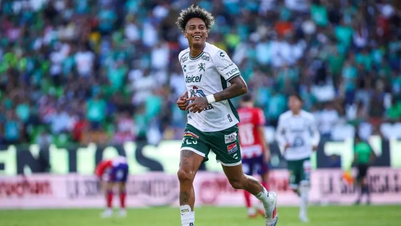 León vence 1 a 0 a San Luis y termina su sequía de nueve juegos sin victoria