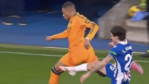 Romero Serrano, quien le dio la victoria al Espanyol sobre el Real Madrid, se salvó de la roja