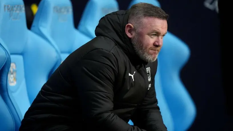 Wayne Rooney es despedido como DT del Plymouth de la Championship
