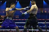 Bivol pide la revancha ante Beterbiev: "Mi sueño es ser indiscutido"