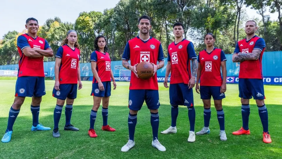 ¡La Máquina! Cruz Azul presenta tercer uniforme para la 2024-25