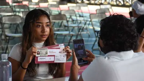 Beca Jóvenes Escribiendo el Futuro: Requisitos para obtener ayuda de más de 11 mil pesos