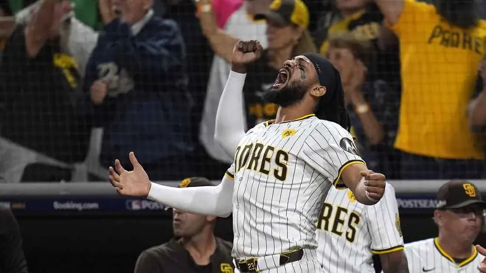 Fernando Tatis comanda la victoria de los Padres para tomar ventaja de 2-1 sobre los Dodgers