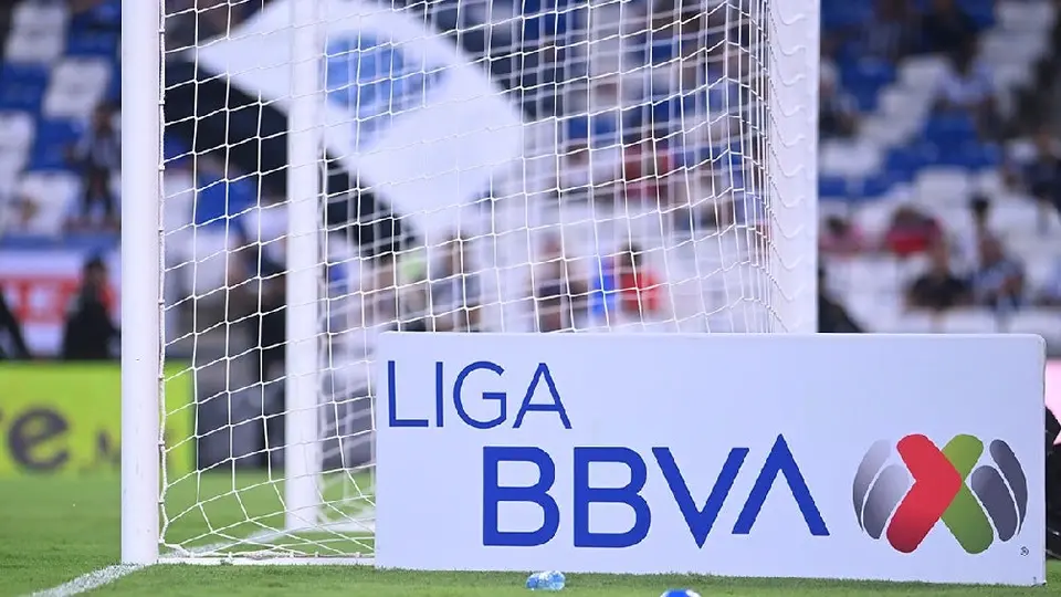 ¿Cuáles son los últimos cinco delanteros mexicanos que terminaron con doble dígito de goles?