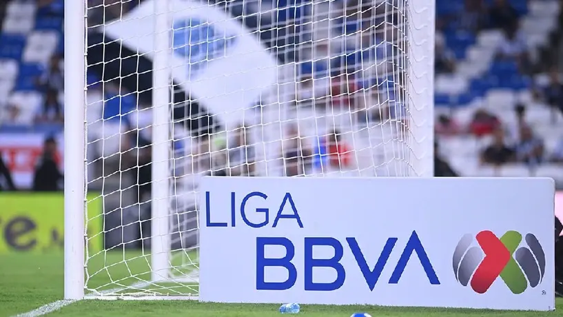 ¿Cuáles son los últimos cinco delanteros mexicanos que terminaron con doble dígito de goles?