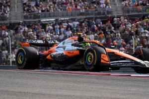 Russell le da la pole a Norris en Estados Unidos; Checo Pérez saldrá décimo