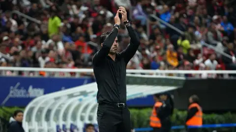 La Volpe sobre inminente salida de Gago de Chivas: "Es difícil decirle no a Boca Juniors"