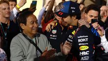 ¿Quiénes son los accionistas de Red Bull y qué relación tienen con Checo Pérez?