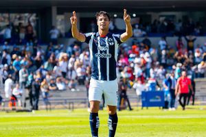 Óliver Torres comparte novatadas en Rayados: "Son lo mejor"