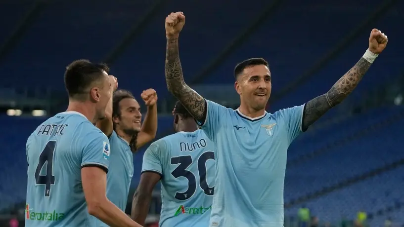 Serie A: Lazio goleó en casa al Genoa de Johan Vásquez