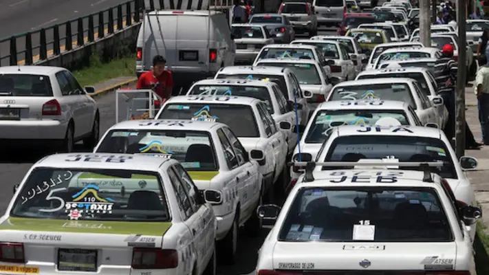 Taxistas Edomex: Así podrán obtener hasta 160 mil pesos para renovar su unidad