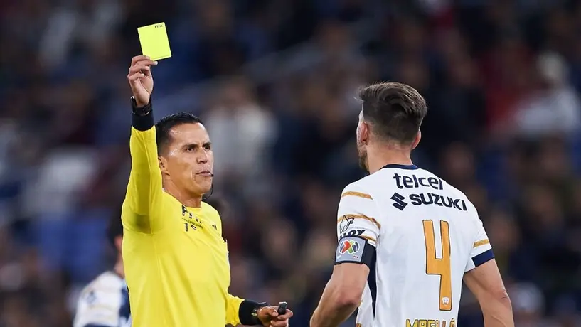 ¡Polémica! Penalti a favor de Rayados vs Pumas, mal marcado, según exárbitros