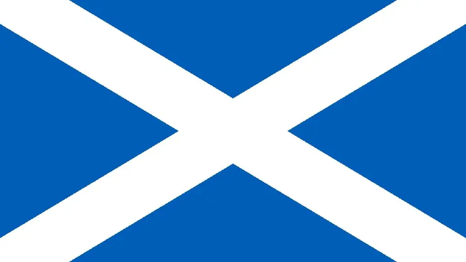 ¿Qué jugadores mexicanos han jugado en el futbol de Escocia?