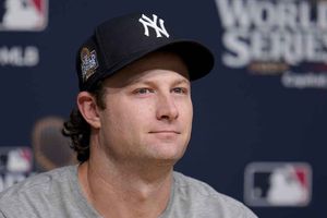 Gerrit Cole lamentó muerte de Fernando Valenzuela previo a la Serie Mundial: 'Triste que no esté aquí'