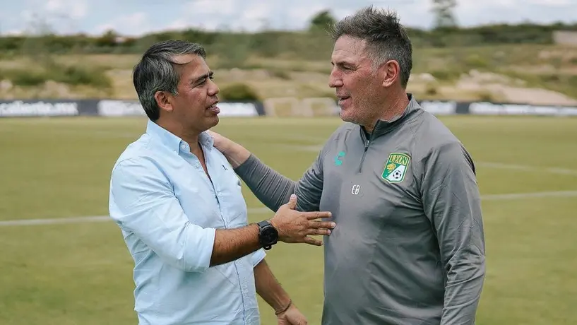 Eduardo Berizzo se reencuentra con Pavel Pardo 30 años después