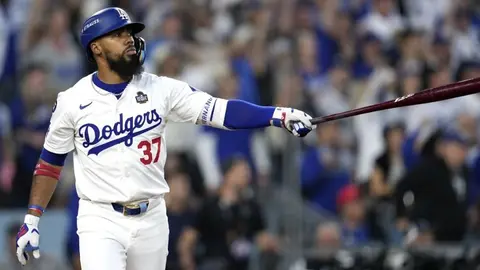 Teoscar Hernández se queda en Los Angeles Dodgers por 66 millones de dólares