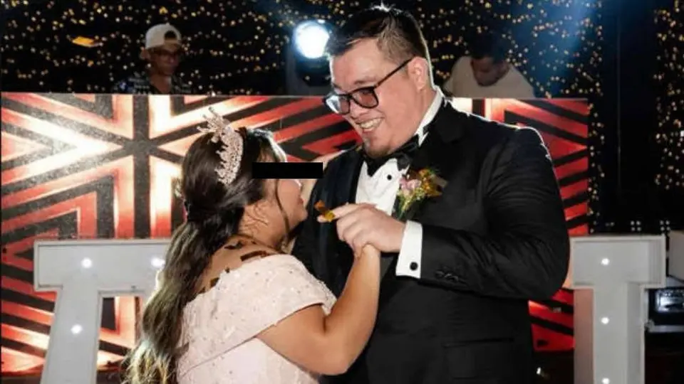 Rompe en llanto hija de Franco Escamilla tras el bullying que recibió por sus XV años