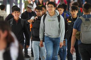 IPN, Tecnológico Nacional de México y más universidades públicas abrirán 330 mil lugares extras