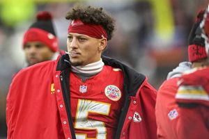 Chiefs suman un nuevo triunfo venciendo a Cleveland, pero Mahomes sale lesionado